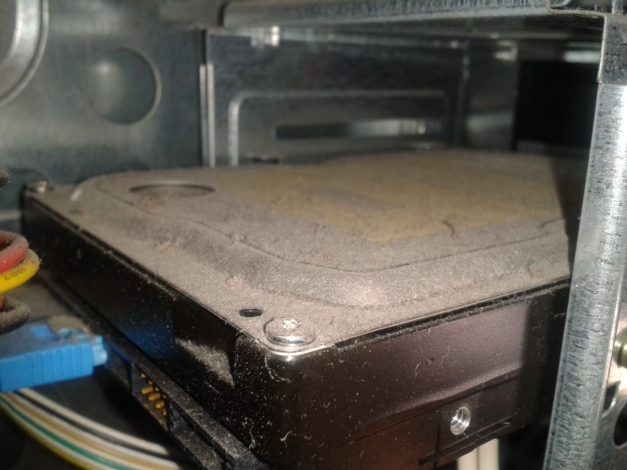 Com o tempo seu equipamento pode acumular poeira, efetuamos limpezas preventivas